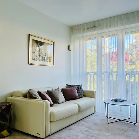 Sunny Riviera - Walk To - Terrace - *