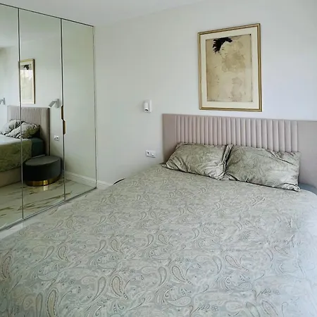 Apartment Sunny Riviera - Walk To - Terrace - *