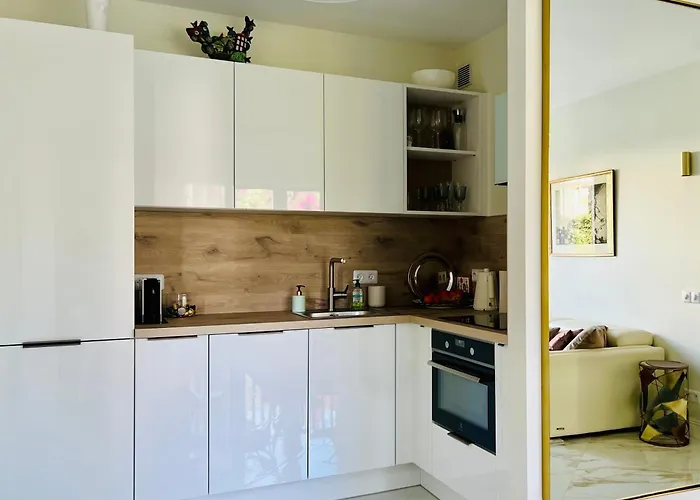 Sunny Riviera - Walk To - Terrace - Appartamento